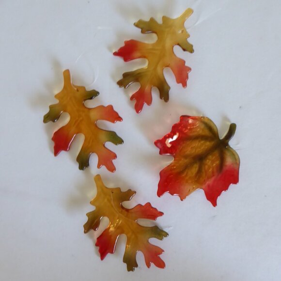 NEW HANDCRAFTED GLASS MAPLE & OAK FALL LEAVES DECORATIVE ORNAMENTS - Picture 1 of 8